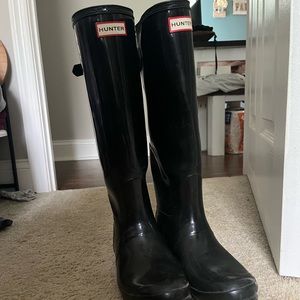 Black Tall Shiny Hunter Rain Boots